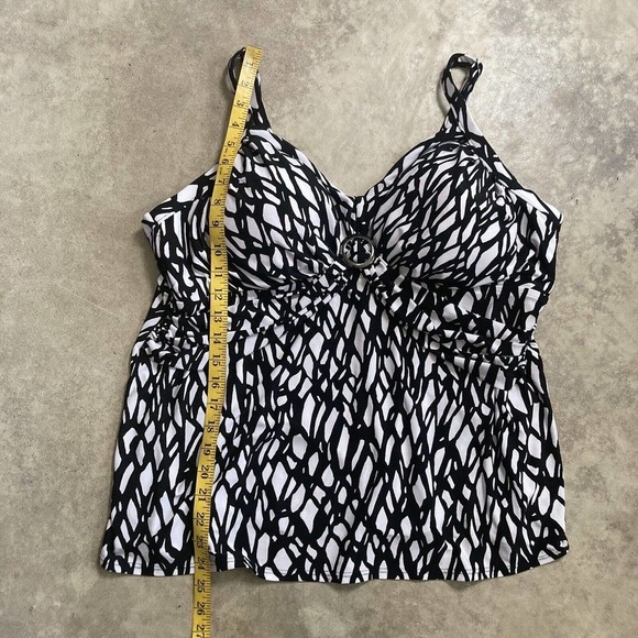 Trimshaper Swimwear Womens‎ Size 24W Shirred Web Design Tank Black White - Picture 4 of 10